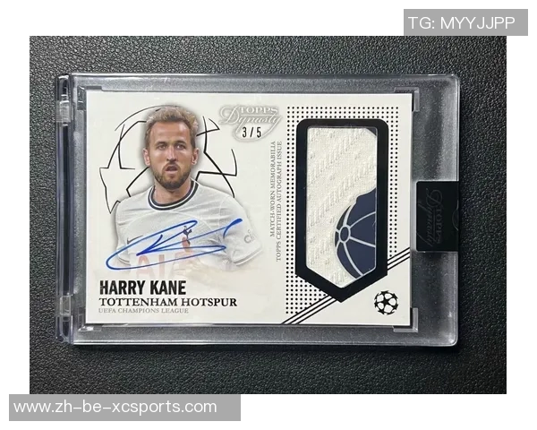 拆球星卡片体验足球乐趣感受收藏激情与赛场荣耀结合